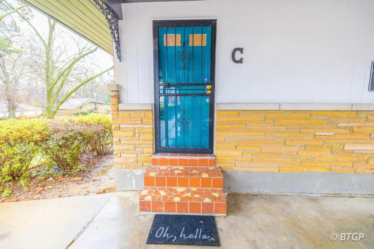 Cozy Studio Near Graceland And Kitchenette With Free Parking Memphis 0*,  United States